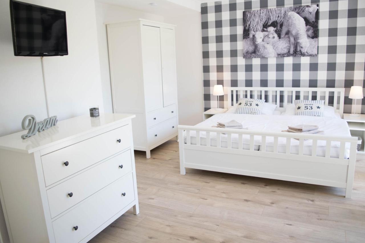 Nordic Im Deichhaus Appartement Husum  Buitenkant foto